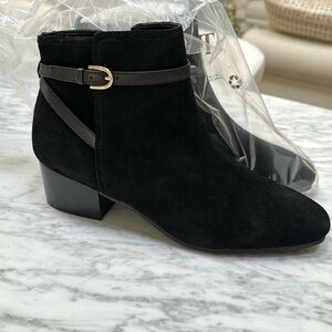 BRAND NEW Women’s Dakota Ankle Boots 9M